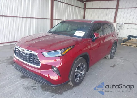 2023 Toyota Highlander Xle z USA, uszkodzony, nr VIN 5TDKDRAH4PS525415